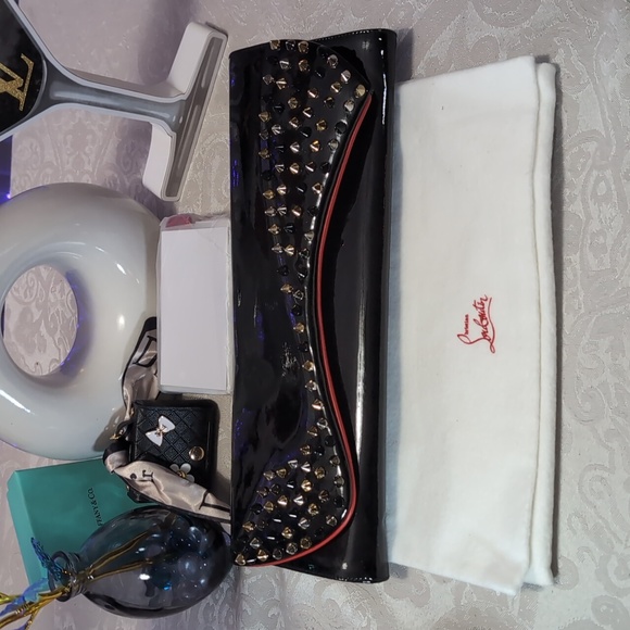Christian Louboutin Loubiclutch Pigalle Black Patent Leather Spiked Clutch- RARE - Picture 5 of 5
